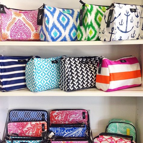 What a fun & vibrant display of SCOUT cosmetic bags by Note Worthy in Winston Salem, NC! Bag Supplies, Diy Makeup Bag, Pouch Bags, Winston Salem Nc, Bags Sewing, Retail Displays, Tote Bags Sewing, Design Bags, Bags Style