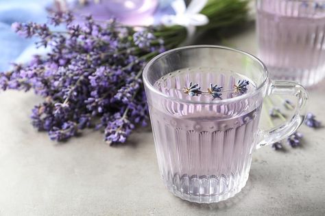 Lavender Recipes Drinks, Diy Lavender Water, Lavender Haze Drink, Lavender Infused Vodka, Lavender Infused Water, Lavender Water Aesthetic, Honey Glazed Chicken, Lavender Water, Lavender Crafts