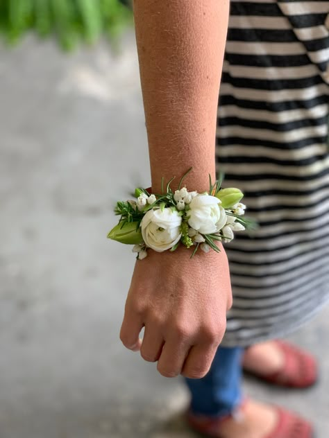 Wrist corsage created with ocally sourceed Spring blooms by Local Color Flowers. www.locoflo.com Wedding Corsage Wrist, Simple Wrist Corsage Prom, 2024 Corsage Trends, Dainty Corsage Prom, Petite Wrist Corsage, Small Wrist Corsage Prom, Simple Wrist Corsage Wedding, Dainty Wrist Corsage, Small Corsage Prom