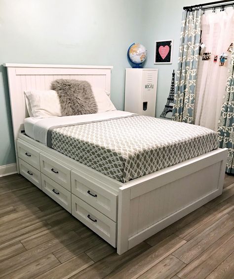 Full Size Trundle Bed, Full Size Storage Bed, Bed With Drawers Underneath, Bed Designs With Storage, Trundle Bed With Storage, Diy Storage Bed, Cama Queen Size, Aesthetic Bed, Bed Frame With Drawers