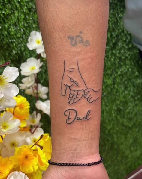 Father’s Day Tattoo, Tattoo Ideas For Fathers, Papa Tattoo Design, Mum And Dad Tattoos, Dad Daughter Tattoo, Dad Memorial Tattoo, Papa Tattoo, Daughter And Father Tattoo, Word Tattoo Designs