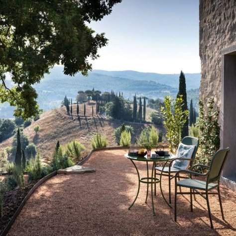 Tuscany Vacation, Italian Country, Country Retreat, San Michele, Montepulciano, Italy Aesthetic, Gorgeous Gardens, Umbria, Travel Aesthetic