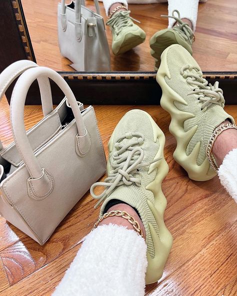 Yeezy 450 Outfit, Adidas Yeezy 450, Yeezy 450, Winter Drip, Hype Shoes, Shoe Inspo, Cute Simple Outfits, Adidas Yeezy, Your Shoes