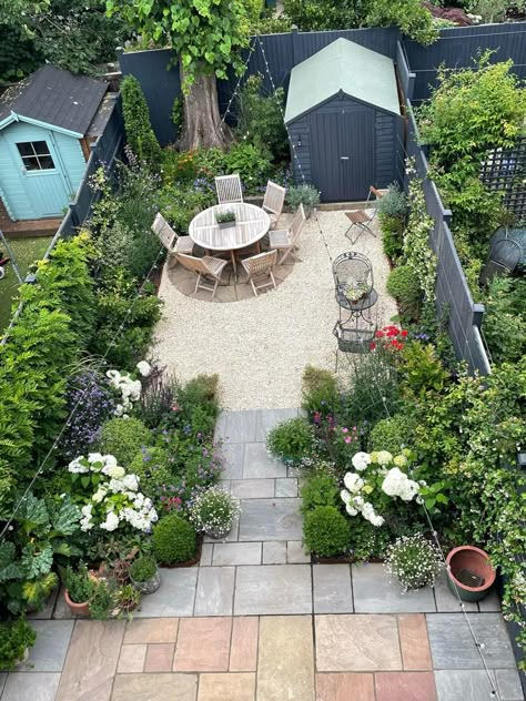 Small Garden Plans, Small Garden Layout, Small Garden Landscape, Narrow Garden, Small Courtyard Gardens, Courtyard Gardens Design, Back Garden Design, Garden Design Layout, London Garden