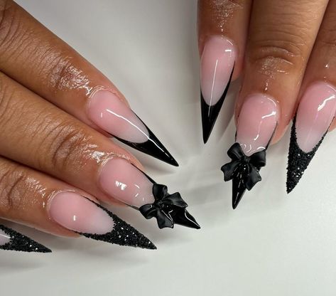 Nice Black Nails, Black Stilleto Frenchies, Stiletto Nails With Bows, Black Stiletto French Tip Nails, Stilleto Nails French Tip Designs, Black And Silver Stiletto Nails, Nails Acrylic Stiletto Long, V Tips Nails, Black Tip Stiletto Nails