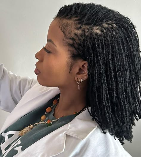 Comb Coil Micro Locs, Micro Locs Wedding Hairstyles, Sisterlocks Vs Microlocks, Styled Locs Black Women, Starter Sisterlocks On Short Hair, Locd Hair Styles, Microlocks Hairstyles, Micro Locks Hair Styles, Sister Locs Sisterlocks