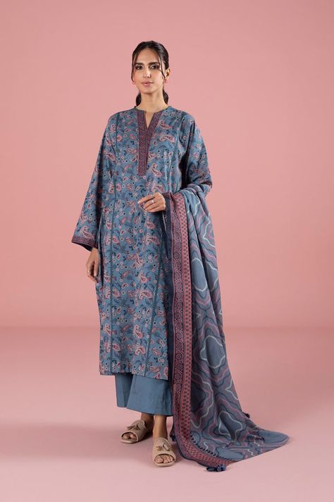 Unstitched Blue Lawn Suit For Summer, Sapphire Lawn Collection 2023, Luxury Lawn Dress Design 2024, Bollywood Style Semi-stitched Blue Lawn Suit, Semi-stitched Blue Printed Lawn Suit, Outfits For The Summer, Summer Collection 2023, Shalwar Kameez Designs, Lawn Designs