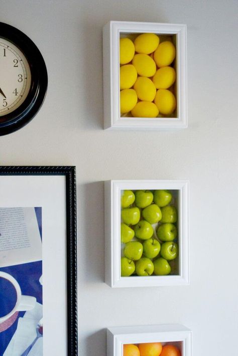 24 Easy DIY Kitchen Wall Decor Ideas Every Home Owner Needs - Crafts On Fire - Wouldn't it be fun to etch the produce name into the glass as well! Kitchen Design Diy, Diy Wand, Kitchen Wall Colors, Diy Kitchen Decor, Kitchen Design Decor, Trendy Kitchen, Decor Minimalist, Kitchen Wall Decor, Kitchen Colors