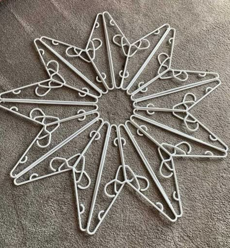 Coat Hanger Christmas Star, Clothes Hanger Christmas Star, Hanger Star With Lights, Plastic Hanger Star Diy, Wire Hanger Star, Coat Hanger Snowflake With Lights, Coat Hanger Star Diy, Star Made Out Of Plastic Hangers, Diy Hanger Snowflake