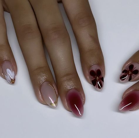 Nail Inspo Dark Purple, Fig Nails, Plum Colored Nails, Plum Nail Designs, Mauve Nails Design, Plum Purple Nails, Plum Nails With Design, Purple Almond Nails, Plum Nails