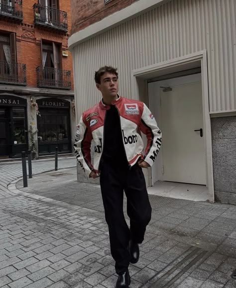 Styling Varsity Jacket Man, Dinner Outfit Ideas Men, Vintage Racing Jacket Outfit, Racer Jacket Outfit, Racing Jacket Outfit, Pilot Fashion, Red Jacket Outfit, Motorcycle Jacket Outfit, White Varsity Jacket