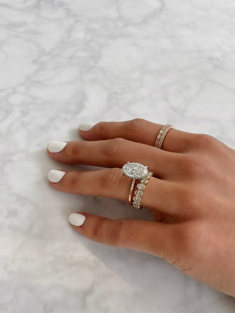 Layered Wedding Ring Set, Engagement Ring Oval With Wedding Band, Oval Stacking Engagement Rings, Different Style Wedding Rings, Stackable Oval Engagement Rings, Engagement Rings Stacking, Oval Engagement Ring With White Gold Band, Jojo Fletcher Engagement Ring, Stacked Bands With Engagement Ring