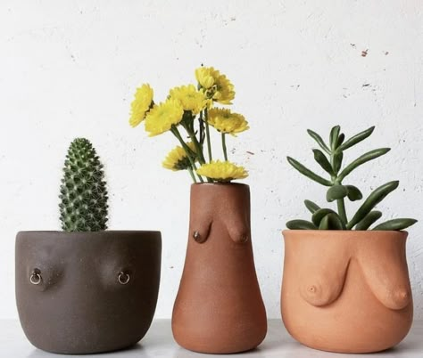 Clay Vases, Plant Pot Holders, Keramik Design, Diy Ceramic, Ceramics Pottery Art, Ceramics Ideas Pottery, Diy Clay Crafts, Plant Pots, Clay Pots