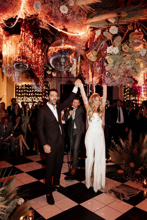 Retro Inspired Maximalist Wedding Ceremony #retromaximalist #maximalistwedding #discowedding #neonwedding #retrowedding Wedding With Couches, 70s Glam Wedding, Artsy Wedding Ideas, Maxamilist Wedding, Cool Wedding Themes, Maximalist Party Decor, Retro Eclectic Wedding, Eclectic Wedding Ideas, Maximalist Wedding Decor