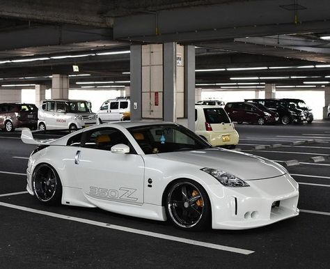 Nissan Z350, Nissan Gtr Wallpapers, Fast Sports Cars, Nissan Z, Street Racing Cars, Nissan 370z, Car Mods, Car Projects, Nissan 350z