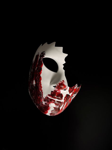 Horror Mask - Half Face -  #Face #Horror #Mask Cool Halloween Mask, Masquerade Mask Ideas Men, Red Mask Aesthetic, Cool Masks Dark, Horror Mask Ideas, Masquerade Aesthetic Dark, Mask Expressions, Scary Mask Design, Masquerade Ball Aesthetic Dark