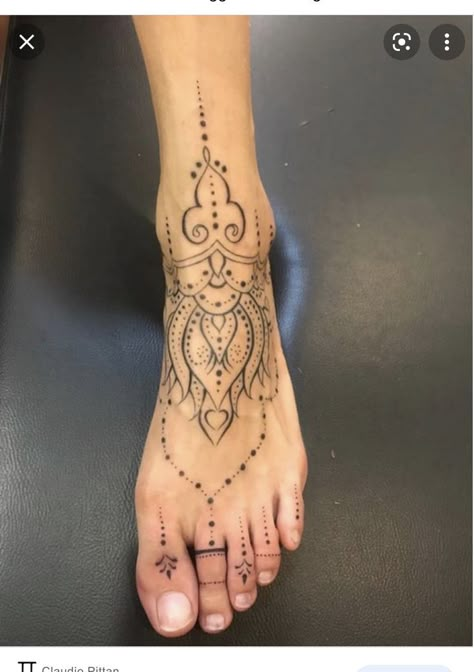 Ankle Tattoos For Women Mandala, Mandala Foot Tattoo, Henna Tattoo Foot, Ankle Foot Tattoo, Bohemian Tattoo, Small Foot Tattoos, Toe Tattoos, Cuff Tattoo, Foot Henna