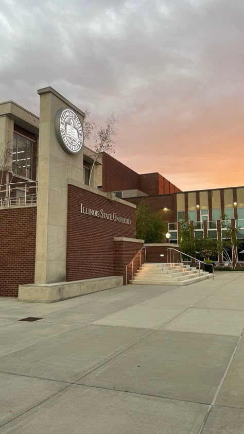 Illinois State University Aesthetic, I Will Achieve My Goals, Letters Aesthetic, American Vibes, Illinois State University, Biker Boys, College Days, College Aesthetic, Dream College