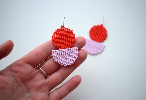 Seed Bead Jewelry Ideas, Bead Jewelry Ideas, Seed Bead Crafts, Stitch Earrings, Earring Inspo, Beading Jewelery, Brick Stitch Earrings, Art Earrings, Bead Loom Bracelets