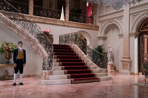 The Enduring Legacy of Gilded Age Architecture—Now on HBO | Architectural Digest Gilded Age Mansions Floor Plans, Gilded Age Mansions Interior, Gilded Age Bedroom, Gilded Age Architecture, Gilded Age House, Gilded Mansion, Old Hollywood Mansion, Gilded Age Aesthetic, Avengers Mansion