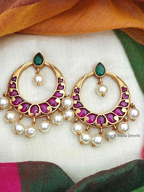 Kundan Pandent, One Gram Gold Earrings, South Indian Earrings, Chand Bali Earrings, Gold Jewelry Prom, Chand Bali, Temple Jewellery Earrings, Bridal Jewelry Sets Brides, Gold Pearl Jewelry