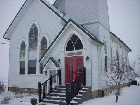 Remarkable Remodeled Church/ Home 5982 Rd 24, Continental, Ohio Converted Homes, Gothic Houses, Church Exterior, Chapel Conversion, Converted Church, Church Home, Church Conversions, Church House, Rainbow House