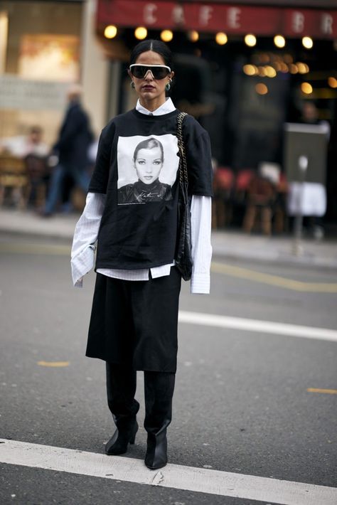 Layer Outfits Street Style, Layering Outfits Street Style, Shirt Layering Outfit, Fashion Week Street Style Outfits, Berlin Fashion Street, 2024 Street Style, Walking Outfits, Stylist Outfit, Fashion Week Outfit