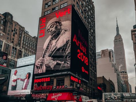 Thanks to @yucelmoran for making this photo available freely on @unsplash 🎁 Fashion Billboard, 50mm Photography, Digital Signage Solutions, Digital Signage Displays, Business Apps, Nyc Times Square, Healthcare Business, Billboard Mockup, Signage Display