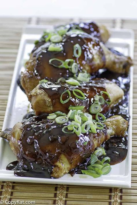 Hawaiian Shoyu Chicken, Hawaiian Luau Food, Shoyu Chicken, Best Chicken Thigh Recipe, Luau Party Food, Party Food Recipes, Luau Food, Chicken Receipes, Chicken Cooking