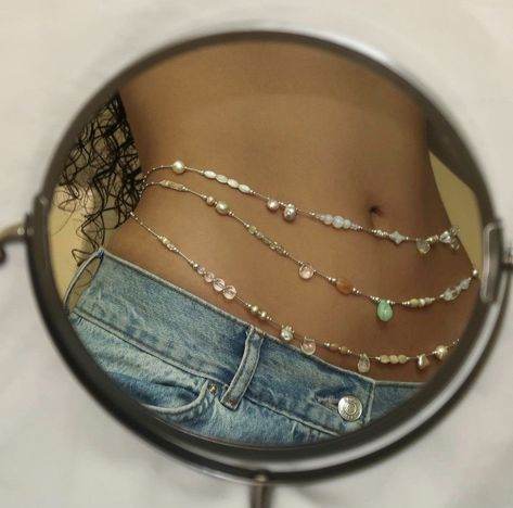 𝜗 (@bilasrv) on X Waist Jewelry, Crystal Bead Jewelry, Belly Jewelry, Waist Beads, Jewelry Accessories Ideas, Belly Chain, Funky Jewelry, Jewelry Lookbook, Waist Chain