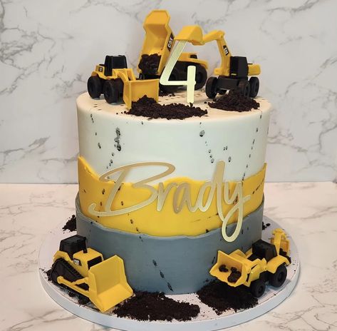 Construction Birthday Cake Ideas, Simple Construction Cake, Jcb Cake, Construction Party Cake, Birthday Cake For 5 Year Boy, Escavatore Birthday Cake, Construction Cake For Boys, Excavator Cakes For Boys, Escavatore Cake