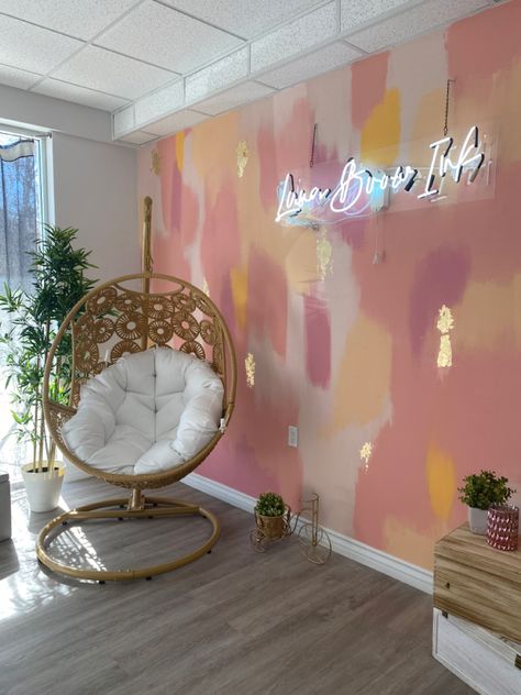 Eyelash Lounge Ideas, Grass Wall Lash Room, Beauty Studio Interior Ideas, Nail Salon Decor Ideas Small Spaces, Pink Hair Studio Decor, Girly Lash Room, Pink Boho Salon Decor, Lash Room Boho, Home Lash Studio Small Spaces