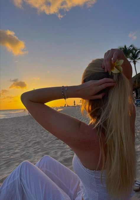 Coconutgirl coconutaesthetic vibe summervibe aruba vacation Vacations Photos Ideas, Aruba Flamingo Beach Pictures, Aesthetic Holiday Pics, Holidays Photos Summer, Aruba Instagram Pictures, Holiday Pics Ideas, Aruba Pictures Ideas, Aruba Photo Ideas, Holiday Pic Ideas