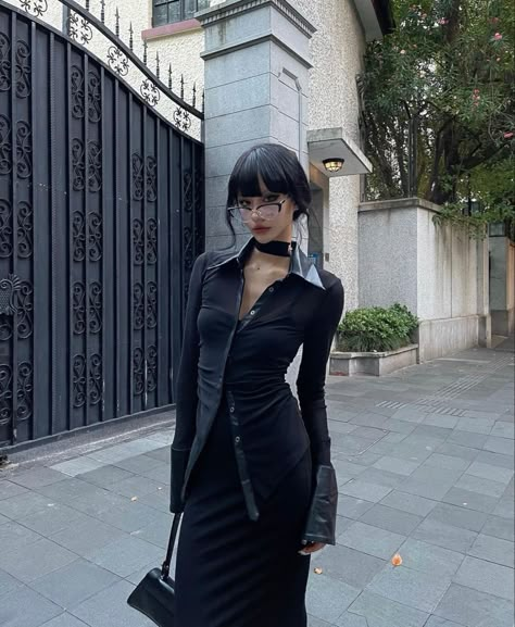 Silk Dress With Belt, Office Siren Fashion, Dark Feminine Outfit Inspo Casual, Corpcore Office Siren Outfits, Office Siren Hairstyle, Office Siren Hair, All Black Outfit For Work Chic, Woman Formal Attire, Siren Office Aesthetic