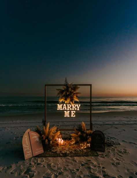 Beach Proposal Ideas Surprise Sunset, Intimate Beach Proposal, Beach Wedding Proposal Ideas, Barn Proposal Ideas, Boho Proposal Ideas, Marry Me Beach Proposal, Simple Beach Proposal Ideas, Wedding Proposal Ideas Beach, Crete Fashion