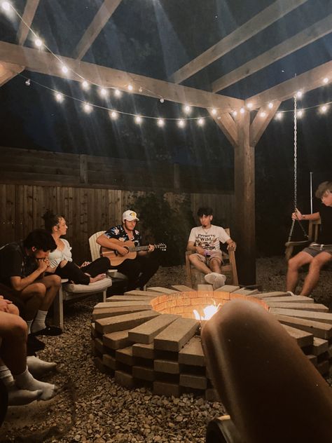 Worshiping God Aesthetic, Social Asthetic Pics, Worship At Home Aesthetic, Spiritual Friend Group Aesthetic, Campfire Worship Night, Vision Board Worship, Worship On The Beach, Friends Worship Together, Outdoor Worship Space