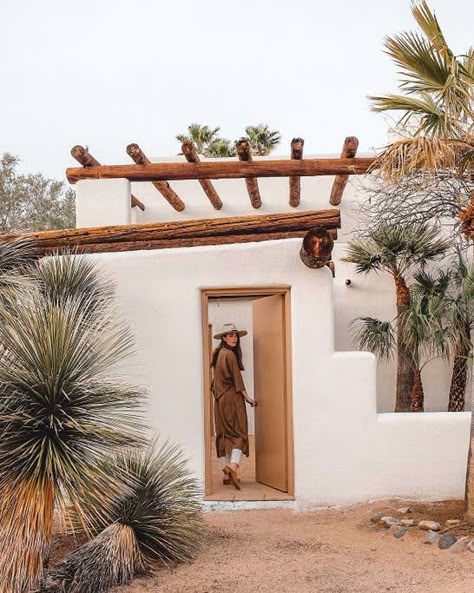 Joshua Tree House, Arizona City, Adobe Home, Desert Decor, Arizona House, Desert House, Adobe House, Desert Living, Santa Fe Style