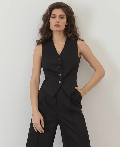 Women Waistcoat Outfit, Waistcoat Outfit Women, Suit Vest Women, Waistcoat Outfit, Women Waistcoat, Vest Outfits For Women, Black Waistcoat, Waistcoat Woman, Easy Trendy Outfits