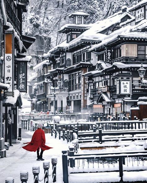 Ginzan Onsen Japan - Discover this wonderful hot spring town in Yamagata prefecture, Japan  #Ginzan #Onsen #Yamagata #Japan # Travel #Blog #AsianWanderlust  Credits: @yako_flpr3 Ginzan Onsen Yamagata, Beautiful Japan Scenery, Ginzan Onsen, Japan In Winter, Yamagata Japan, Onsen Japan, Japan Nature, Winter In Japan, Japan Winter