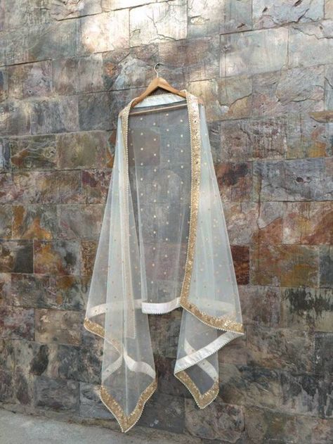 Check out this item in my Etsy shop https://www.etsy.com/in-en/listing/1461067632/ivory-net-dupatta-bridal-dupatta Gold Dupatta, Dupatta Bridal, White Dupatta, Wedding Shawls, Indian Wedding Lehenga, Bridal Dupatta, Anarkali Lehenga, Wedding Sari, Wedding Outfit Men