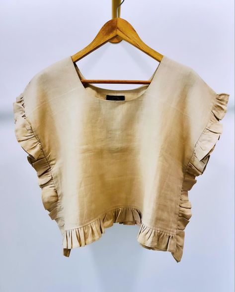 Linen Love ✨ A classy Natural colour Linen Crop Top DM to Order . . . . . #suhavanaboutique #linen #linenclothing #designerwear #fashion #style #fashionstyle #insta #instafashion #pune #mumbai #onlineshopping #custommade Linen Crop Top, Linen Tunic, Linen Closet, Clothes Women, Linen Clothes, Linen Dress, Pune, Designer Wear, Short Tops