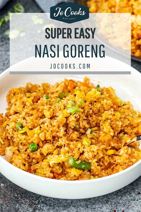 Craving a taste of authentic Indonesian cuisine? Try this Nasi Goreng recipe! 🍚 It's a flavor-packed fried rice dish that's quick and easy to make. With ingredients like shrimp paste, red chili, and sweet soy sauce, you'll bring the authentic flavors of Indonesia right to your kitchen. Perfect for weeknight dinners or special occasions! #NasiGoreng #IndonesianCuisine #FriedRice #EasyRecipes Nasi Goreng Recipe, Malaysian Recipes, Sweet Soy Sauce, Jo Cooks, Fry Recipes, Shrimp Paste, Indonesian Cuisine, Rice Dish, Dutch Recipes