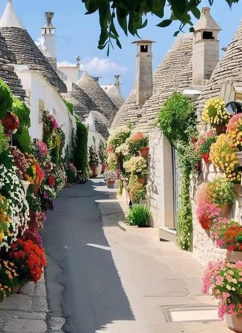 A l b e r o b e l l o - - Just a beautiful world Alberobello Italy, What A Beautiful World, Italy Photography, Puglia Italy, Travel Italy, Italian Colors, Southern Italy, Travel Tourism, World Pictures