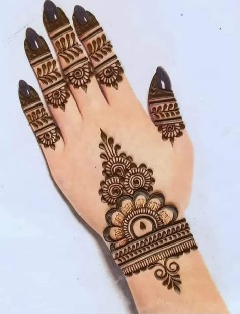 Mehndi ✨Heena ✨ Mehndi For Both Hands, Mehendi Designs For Simple, Mehndi Back Hand Simple, Easy Design Mehndi, Easiest Mehndi Designs, Mehendi Designs For Hands Simple Front Easy, Easy Mahendiii Design, Easy Mehendi Designs For Back Hand, Mehandi Back Hand