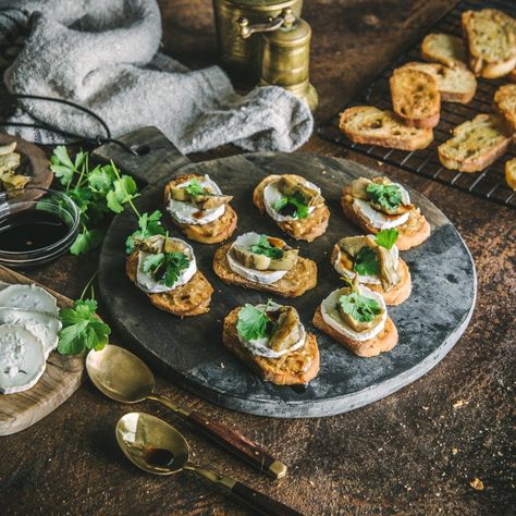 Truffle pesto and goats cheese crostini  - Filippo Berio Truffle Pesto, Cheese Crostini, Goat Cheese Crostini, Summer Truffle, Goats Cheese, Sliced Baguette, Creamy Sauce, Afternoon Snacks, Vegan Diet