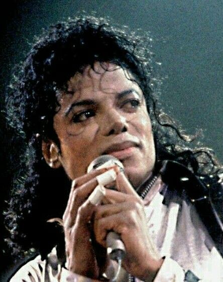 HE LOOKS SO DISGUSTED Michael Jackson Scream, Michael Jackson Ghosts, Liberian Girl, Mj Bad, Michael Jackson Dangerous, Just Good Friends, Photos Of Michael Jackson, Michael Jackson Thriller, Michael Jackson King Of Pop