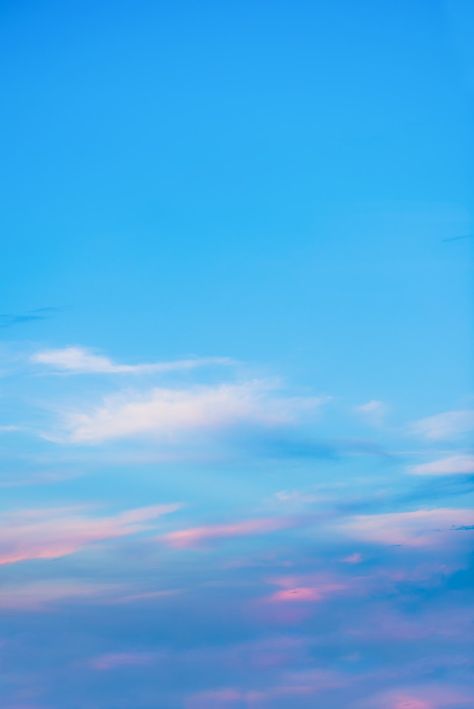 Beautiful blue sky with cloud formation ... | Premium Photo #Freepik #photo #background #abstract-background #abstract #blue-background Blue Cloud Background, Sky Colour, Boston Basketball, Blue Sky Wallpaper, Beautiful Blue Sky, Sky Blue Background, Sky Abstract, Twilight Sky, Blue Background Images