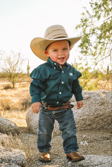 Baby Western Outfit Boy, Western Baby Outfits Boy, Toddler Western Outfit Boy, Baby Boy Cowboy Outfits, Baby Cowboy Photoshoot, Kids Cowboy Outfit, Southern Boy Outfits, Baby Cowboy Outfits, Baby Boy Western Outfits