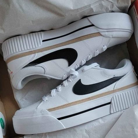 Nike Court Legacy Lift Nike Court Legacy Lift, Court Legacy Lift, Lifting Shoes, Nike Court Legacy, Trendy Shoes Sneakers, Cute Sneakers, Nike Sneakers Women, Swag Shoes, Nike Shoes Women