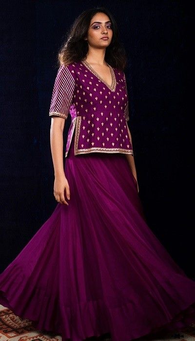 Magenta Lehenga, Style Blouse Designs, Long Blouse Designs, Organza Lehenga, Long Gown Design, Choli Designs, Long Dress Design, Blouse Designs Silk, Unique Blouse Designs